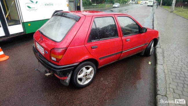 У Луцьку на пішохідному переході збили жінку. ФОТО