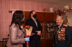 У Луцьку привітали ветеранів із 75-ю річницею перемоги над нацизмом. ФОТО