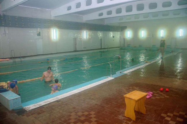 Де у Луцьку є басейни: ціни та переваги