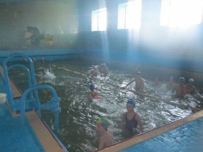 Де у Луцьку є басейни: ціни та переваги