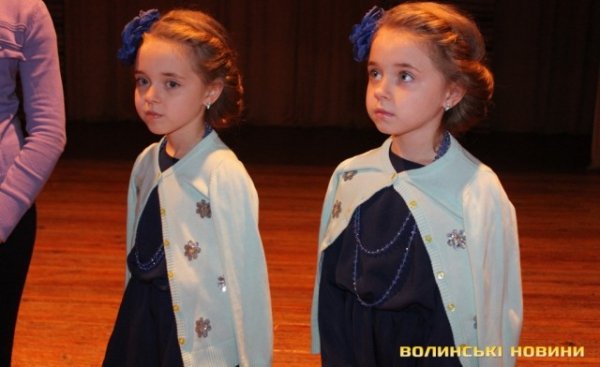 У Луцьку відбувся конкурс близнюків