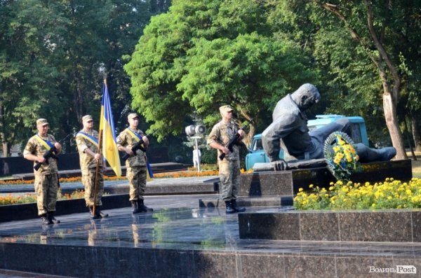 У Луцьку вшанували героїв Другої світової. ФОТО