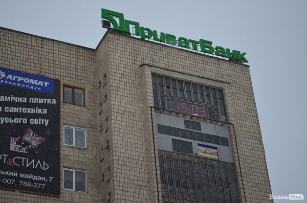 Луцьк замітає снігом. ФОТО