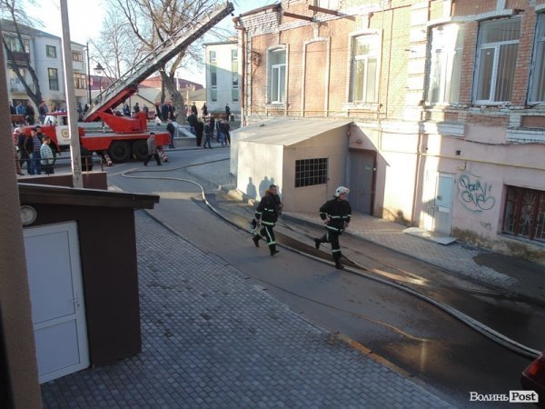 Фото великої пожежі в центрі Луцька. ДОПОВНЕНО
