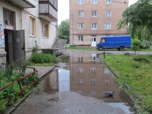 Мешканці Луцька скаржаться на бездіяльність ЖКГ. ФОТО