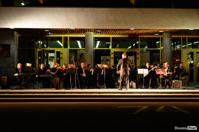 «Перша хвилина миру»: лучани вшанували полеглих воїнів. ФОТО