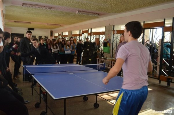 У луцькій «Батьківщині» придумали, як «відірвати» дітей від інтернету. ФОТО*