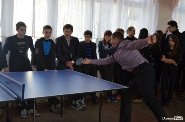 У луцькій «Батьківщині» придумали, як «відірвати» дітей від інтернету. ФОТО*