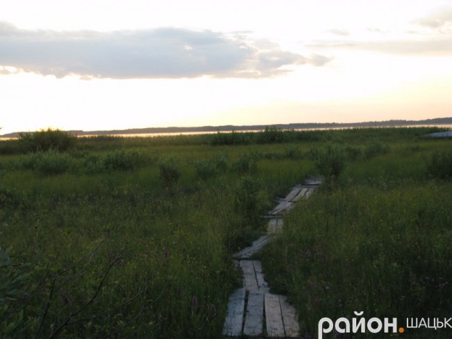 Палаюче небо: фото заходу сонця на Світязі