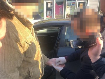 Повідомили про підозру посадовцеві Волинської ОДА, якого «взяли» на хабарі 