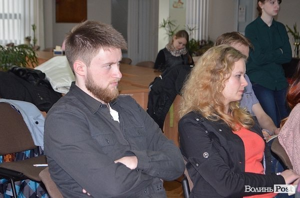 У Луцьку вчили, як креативно писати. ФОТО