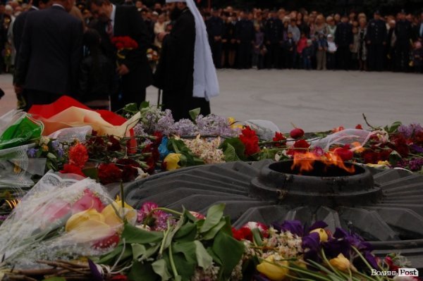 Парад Перемоги у Луцьку пройшов з комуністами і міліцією