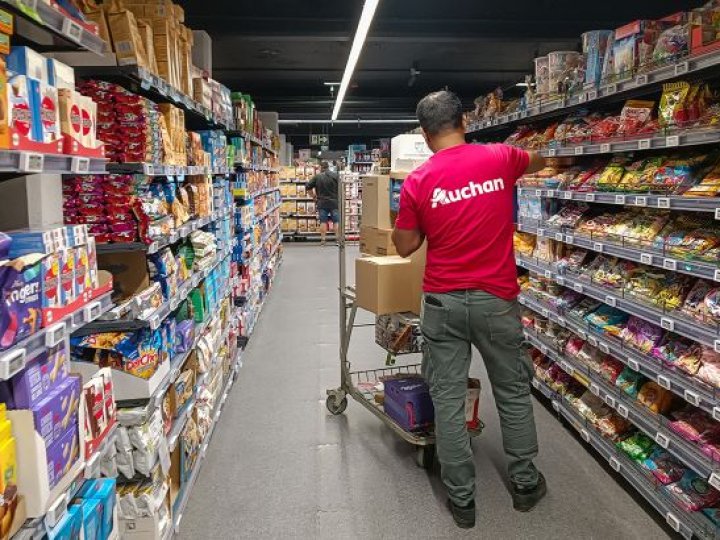 Auchan теж ввів обмеження на продаж продуктів