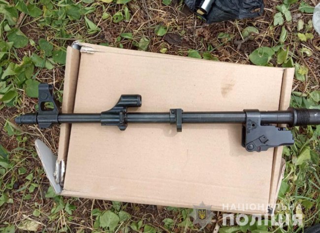 На дачі у лучанина знайшли десятки одиниць зброї та сотні боєприпасів. ФОТО