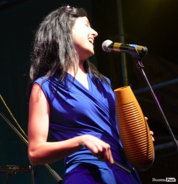 У Луцькому замку танцювали і співали кубинську сальсу. ФОТО  