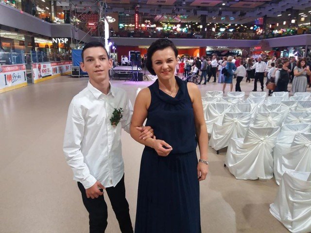 Юний лучанин із ДЦП вперше зумів затанцювати з мамою