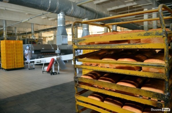 Як у Луцьку печуть хліб. ФОТО