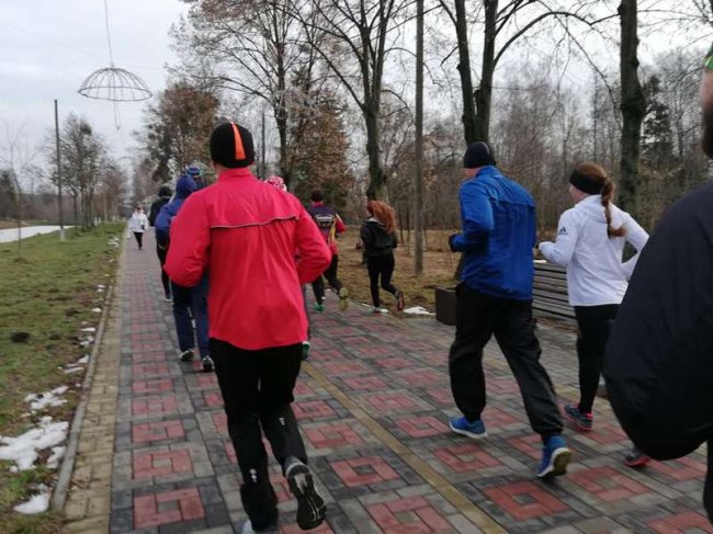 У перший ранок 2019 року лучани вийшли на святкову пробіжку. ФОТО