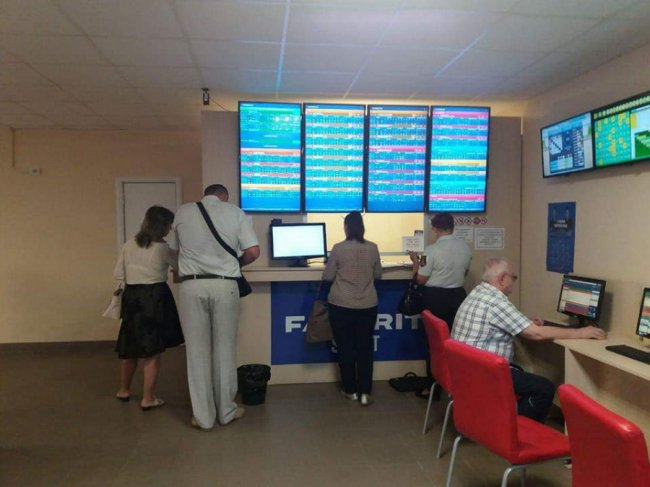 У Луцьку гральні заклади працюють з порушеннями. ФОТО