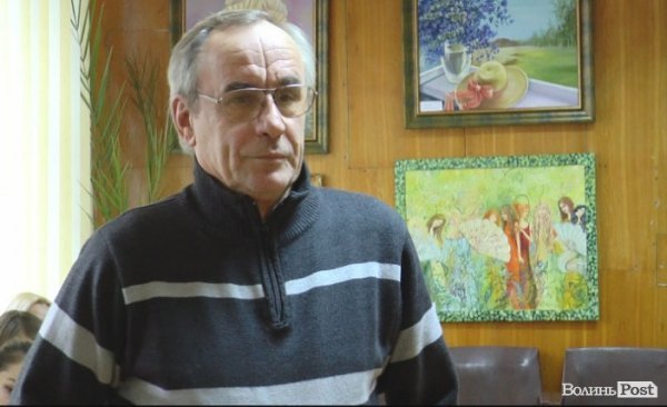 Нововолинські художники організували спільну виставку картин. ФОТО