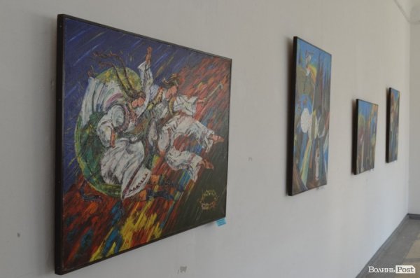 Коли полотна танцюють: у Луцьку відкрили виставку картин «в чотири руки». ФОТО