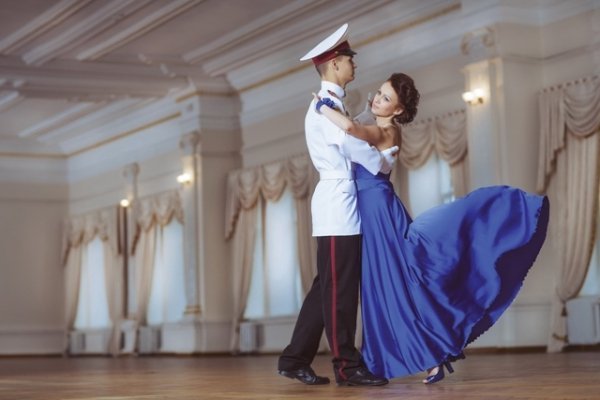 Партія регіонів і креатив: календар з фотографіями  жінок - членів партії