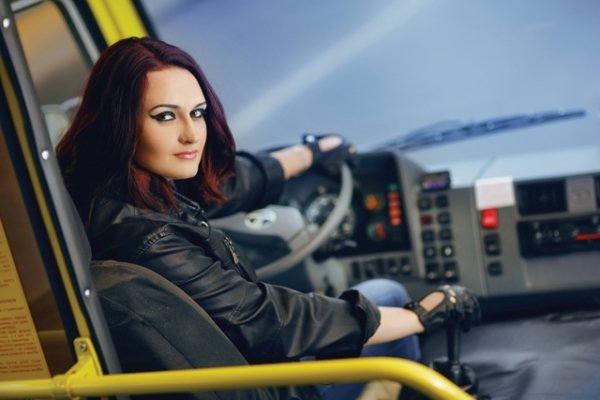 Партія регіонів і креатив: календар з фотографіями  жінок - членів партії