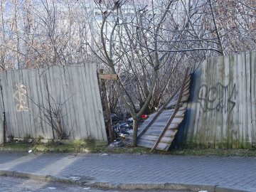 У Старому місті просять прибрати «найгіршу» земельну ділянку