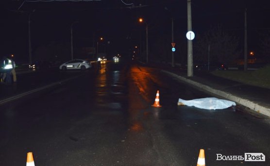 Смертельна ДТП у Луцьку: поліція розслідує загибель чоловіка. ФОТО