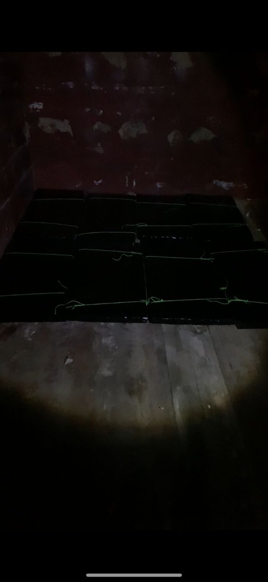 На волинському кордоні у вантажному потязі виявили контрабанду. ФОТО