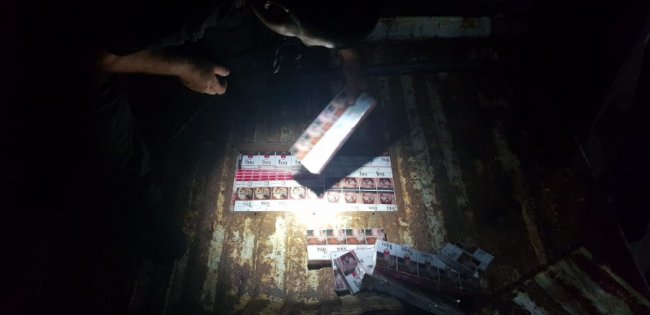 Ковельчанин хотів вивезти з України 15 ящиків контрабандних сигарет