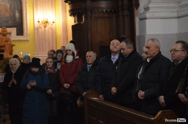 Магія Різдва: у луцькому соборі відбулося урочисте богослужіння. ФОТО