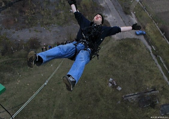 У Луцьку бурят стрибнув з труби заввишки понад 50 метрів. ФОТО