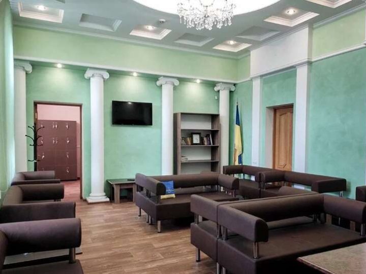 «Укрзалізниця» зробила всі платні зали очікування безкоштовними до ранку п'ятниці