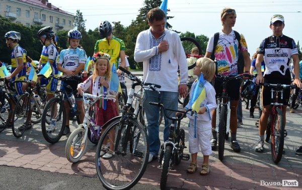 У Луцьку відбувся півтисячний велопробіг за Незалежність. ФОТО