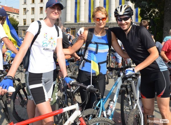 У Луцьку відбувся півтисячний велопробіг за Незалежність. ФОТО