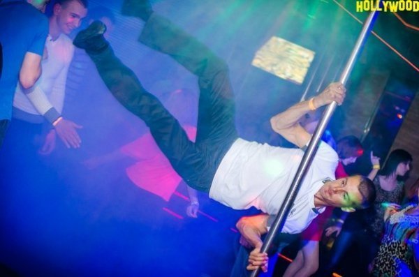 Вечірка в луцькому клубі: «Блондинки проти брюнеточки». ФОТО