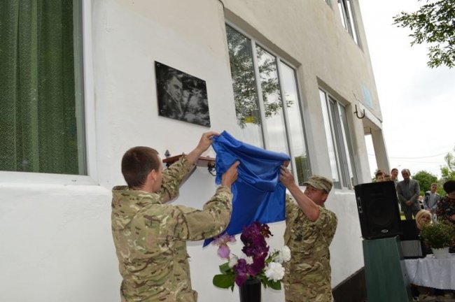 На Волині відкрили меморіальну дошку загиблому під Волновахою військовому