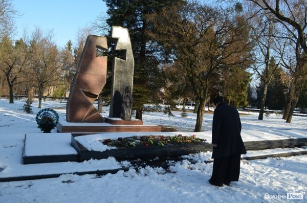 У Луцьку вшановували постраждалих чорнобильців. ФОТО