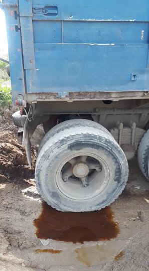 Відомо, кому належить автомобіль, який зливав «смердючки» на Львівській. ФОТО