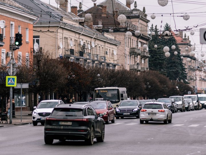 У центрі Луцька частково обмежать рух транспорту