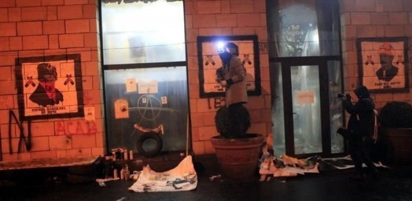 Майдан і мистецтво: Іван Франко у касці