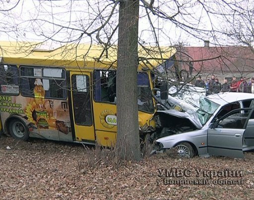 У смертельній аварії під Луцьком загинули люди