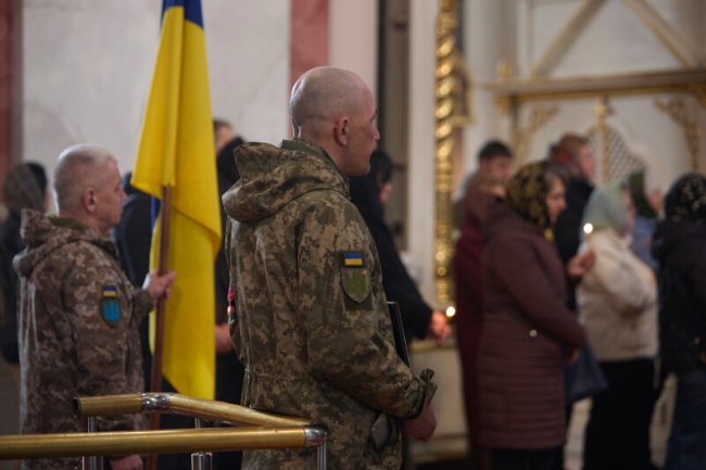 Останній бій прийняв на Донеччині: у Луцьку попрощалися з Героєм Олексієм Федоренком