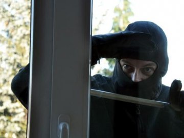 Приїхала в гості: на Волині у жінки викрали техніку 