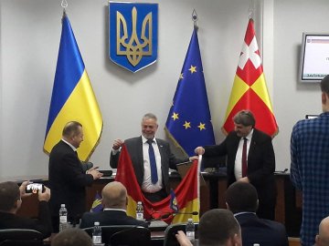 Луцьк нагородив грамотами німецьких політиків. ФОТО