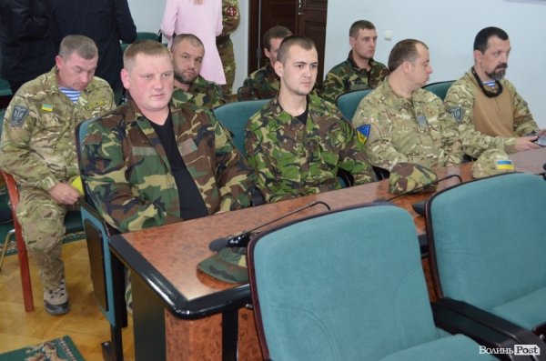 У Луцькій міській раді нагородили айдарівців. ФОТО