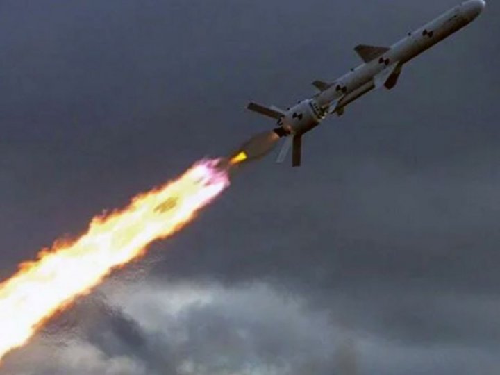 Окупанти здійснили ракетний удар по Дніпру: є загиблий і поранені