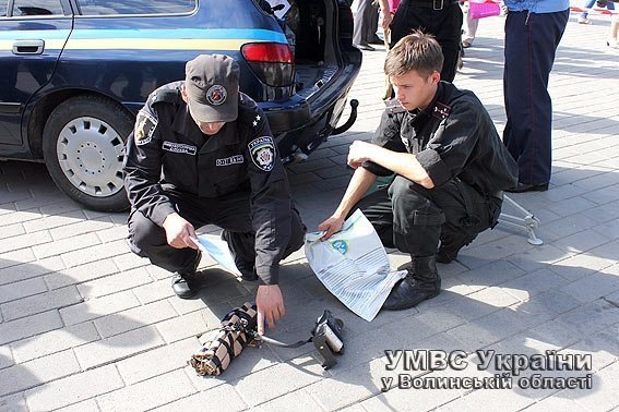 Щоб перевірити реакцію лучан, правоохоронці влаштували вибух. ФОТО. ВІДЕО