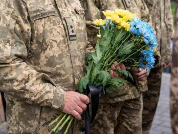 Завтра, 8 травня, у Луцьку прощатимуться з воїном Андрієм Васюрою